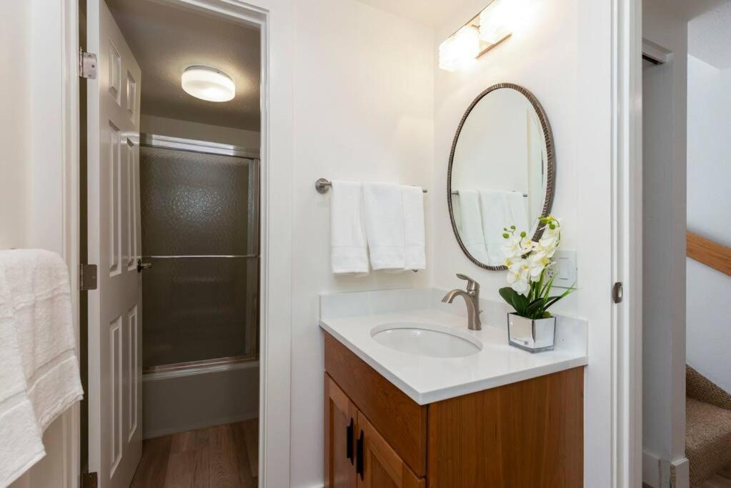 Updated 3 Bedroom 2 Ba With Pool & Hot Tub - Stunning Mountain Views! 스노우매스 빌리지 외부 사진