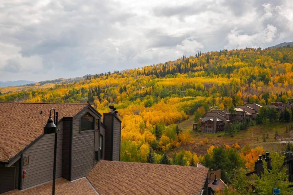 Updated 3 Bedroom 2 Ba With Pool & Hot Tub - Stunning Mountain Views! 스노우매스 빌리지 외부 사진